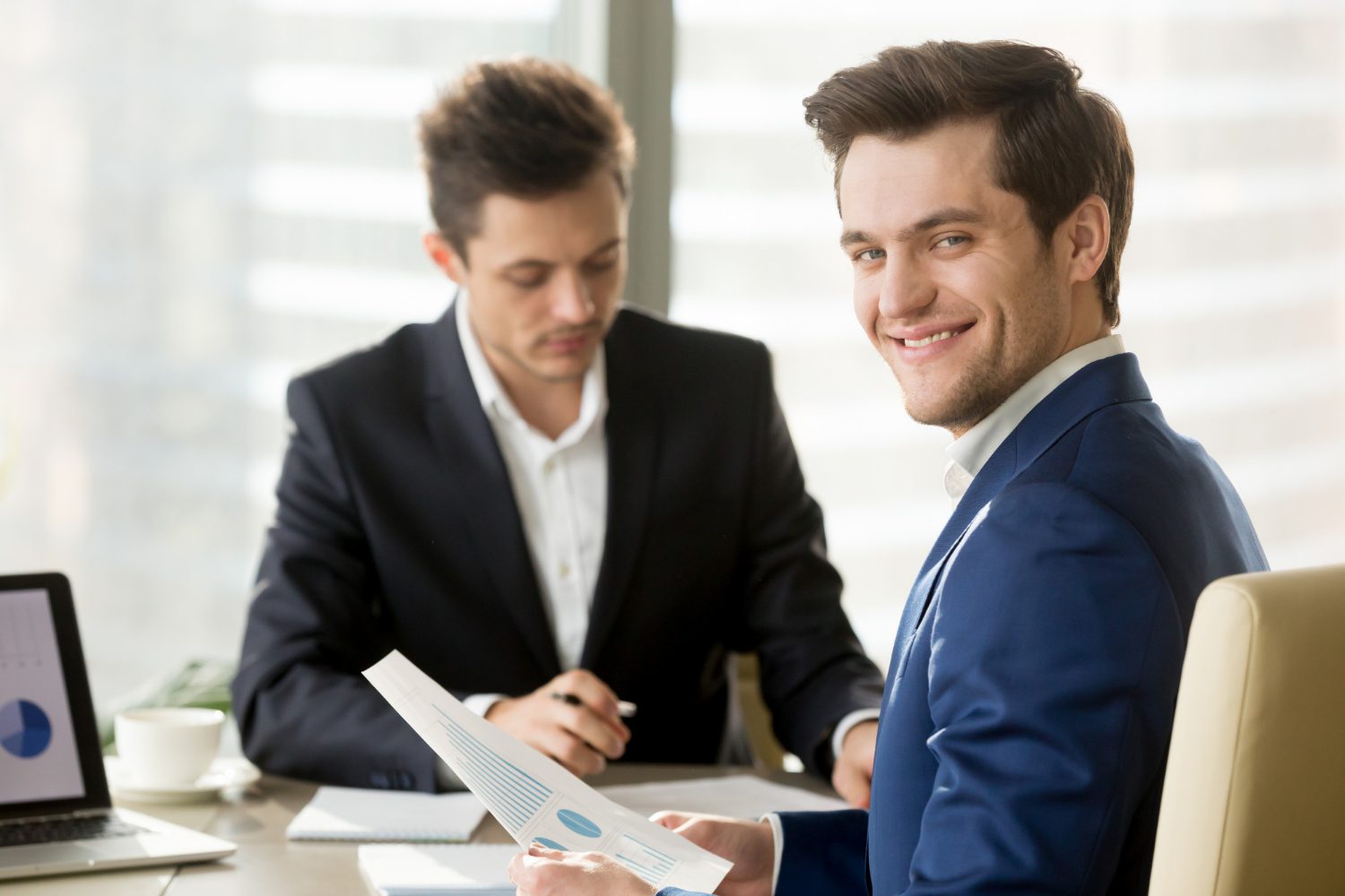 How to Maximize Your Health Insurance Benefits with the Help of a Broker